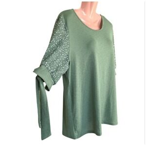 FLT Studio Women's Pullover Blouse‎ Size L Green Round Neck